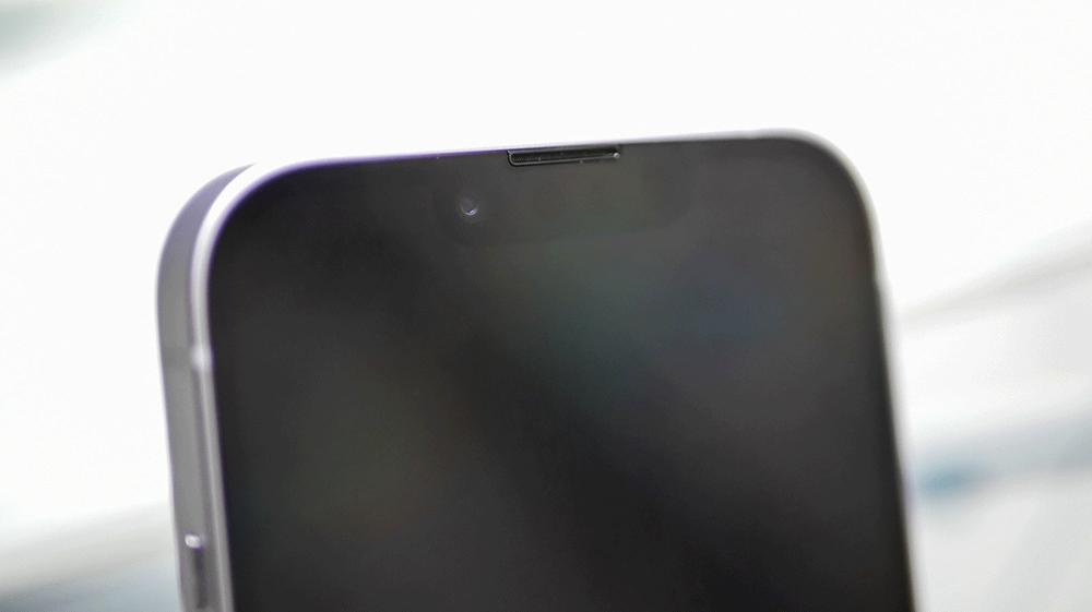 Comment régler le problème d'écran qui reste noir sur iPhone 14 ?