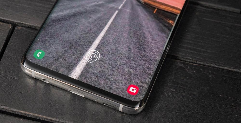 Comment réparer le Samsung Galaxy S10 qui a un problème avec l'écran qui est décoloré, qui affiche des lignes colorées ou des pixels morts ?
