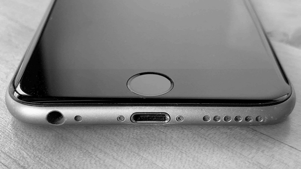 Comment réparer un iPhone 7 qui a un problème d'écran noir ?